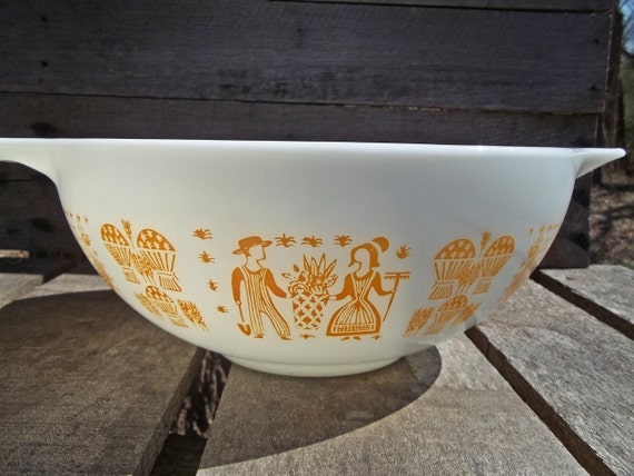 Pyrex 4 Quart Bowlyellow Amish Butterprint By Redroverretro