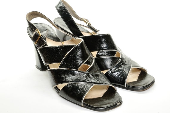 Black & White Leather Sandal (Size 7)