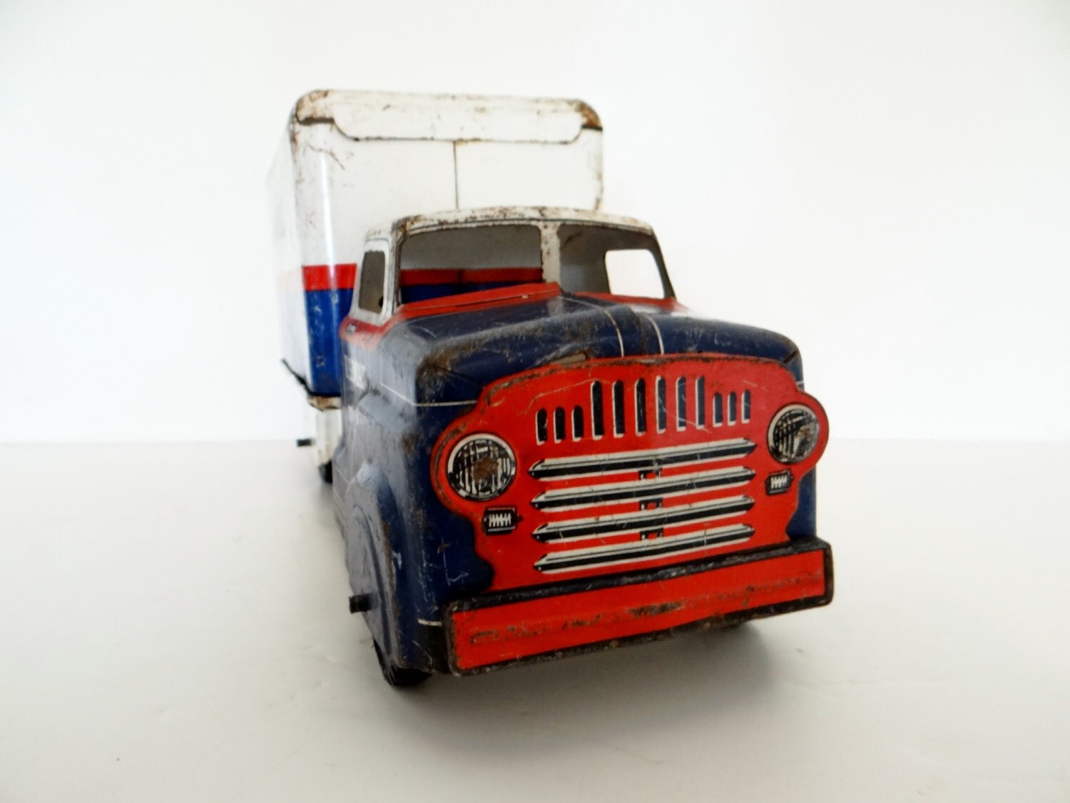 Vintage toy truck Marx mail truck second addition 62210