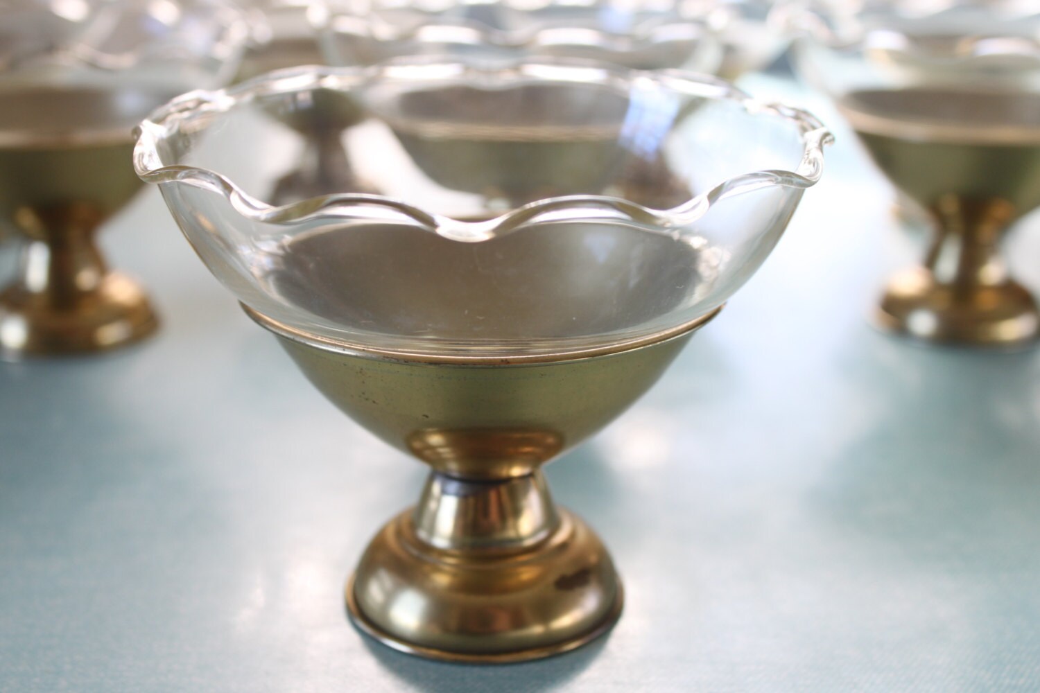 Lovely and UNUSUAL set of 6 dessert bowls clear glass top dish