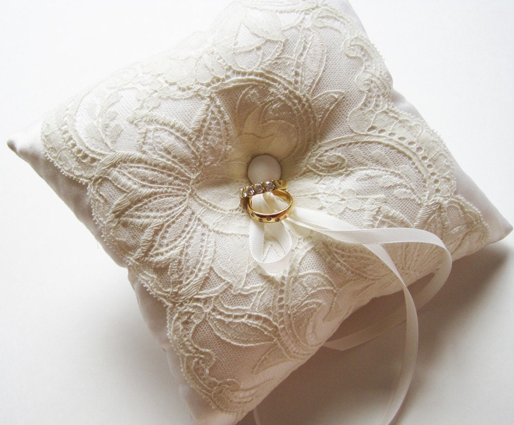 Wedding Ring Pillow Ivory Lace by MyThreeAunts on Etsy
