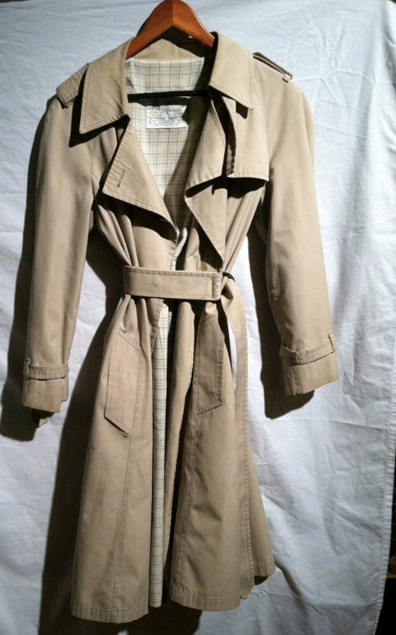 Vintage Women's London Fog Trench Coat Size by EclectikDomestic