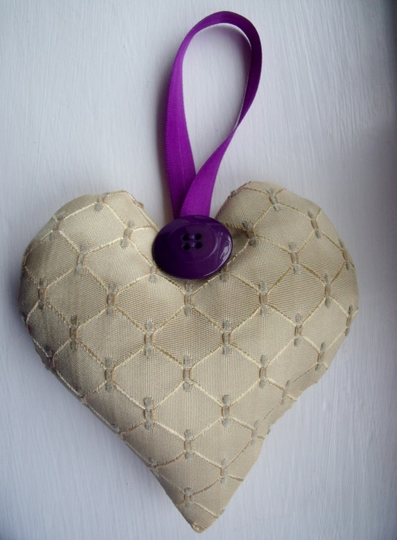 Hanging heart shaped lavender bag by Fabrilushus on Etsy