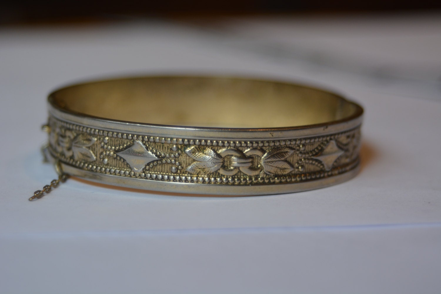 Vintage Whiting and Davis hinged bangle bracelet