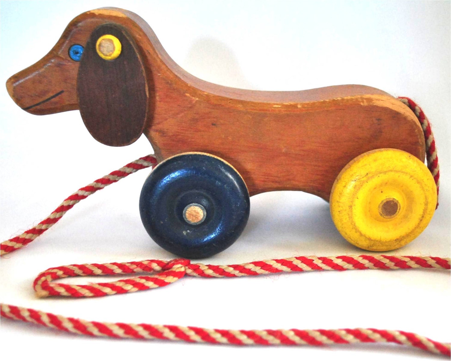 Vintage Wooden PullToy Guilford the Dog by Lester Ruth made