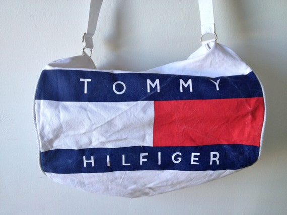 tommy hilfiger duffle bag large