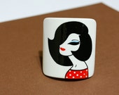 Scrunchy "Girl. Vintage style." Wood, hand-painted.
