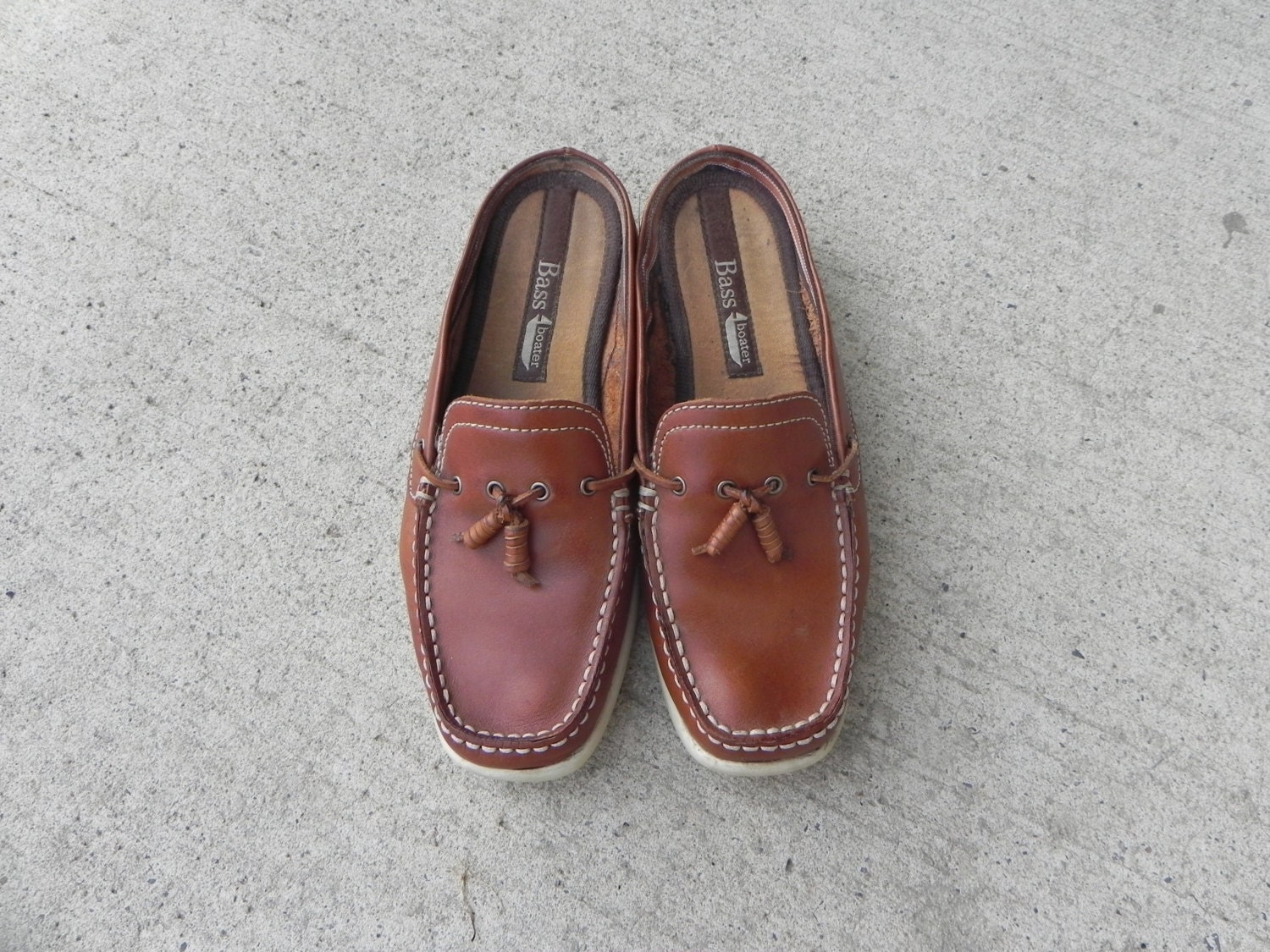 sale Vintage BASS boat shoes LEATHER BOATERS docksiders