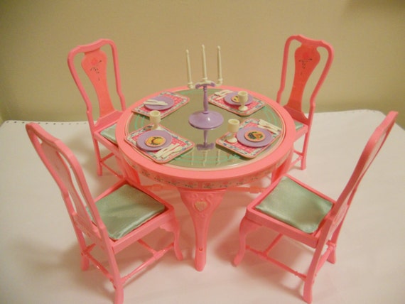 Vintage Barbie Sweet Roses Dining Playset 