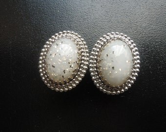 0g (8mm) Silver Glitter Bomb Hider Plugs