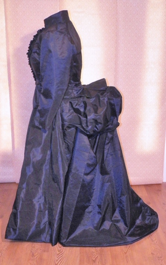 Victorian Steampunk Gothic Mardi Gras Venice Wedding Ball Gown Bustle Dress Reproduction Costume by Showbelles steampunk buy now online Victorian Steampunk Gothic Mardi Gras Venice Wedding Ball Gown Bustle Dress Reproduction Costume by Showbelles steampunk buy now online