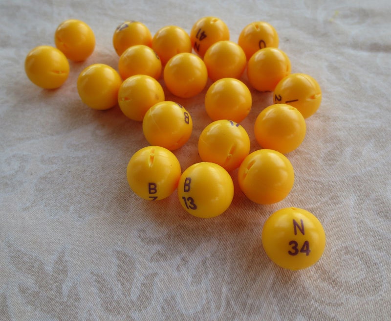 20 Yellow Plastic Bingo Balls