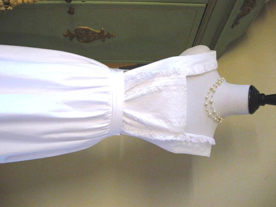 pattern free dress apron white, ish All Abbey and House recycled, lace Maid Downton Apron