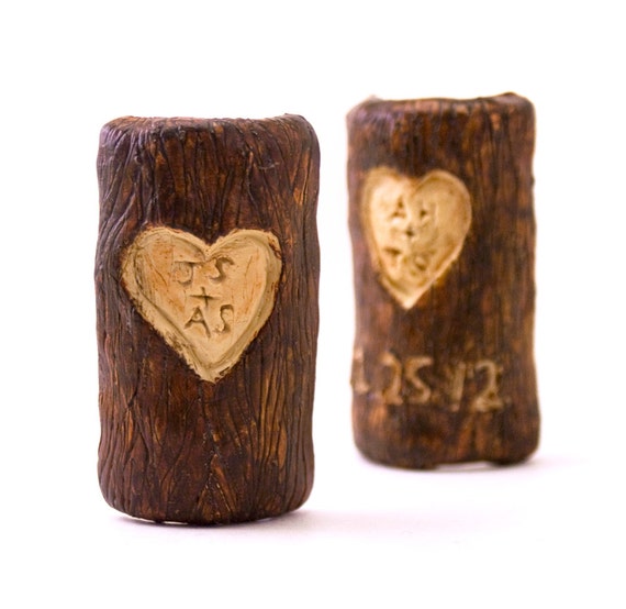 Items similar to FREE SHIPPING - Personalized initials and date carved ...