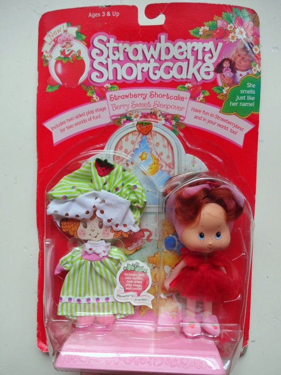 Vintage Strawberry Shortcake Berry Sweet Sleepover Doll NIB