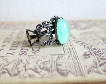 Mint Ring Mint Green Ring Antique Silver Ring Pewter Geekery Vintage Inspired Green Ring Light Green Ring Fantasy Faux Gem Stone Ring