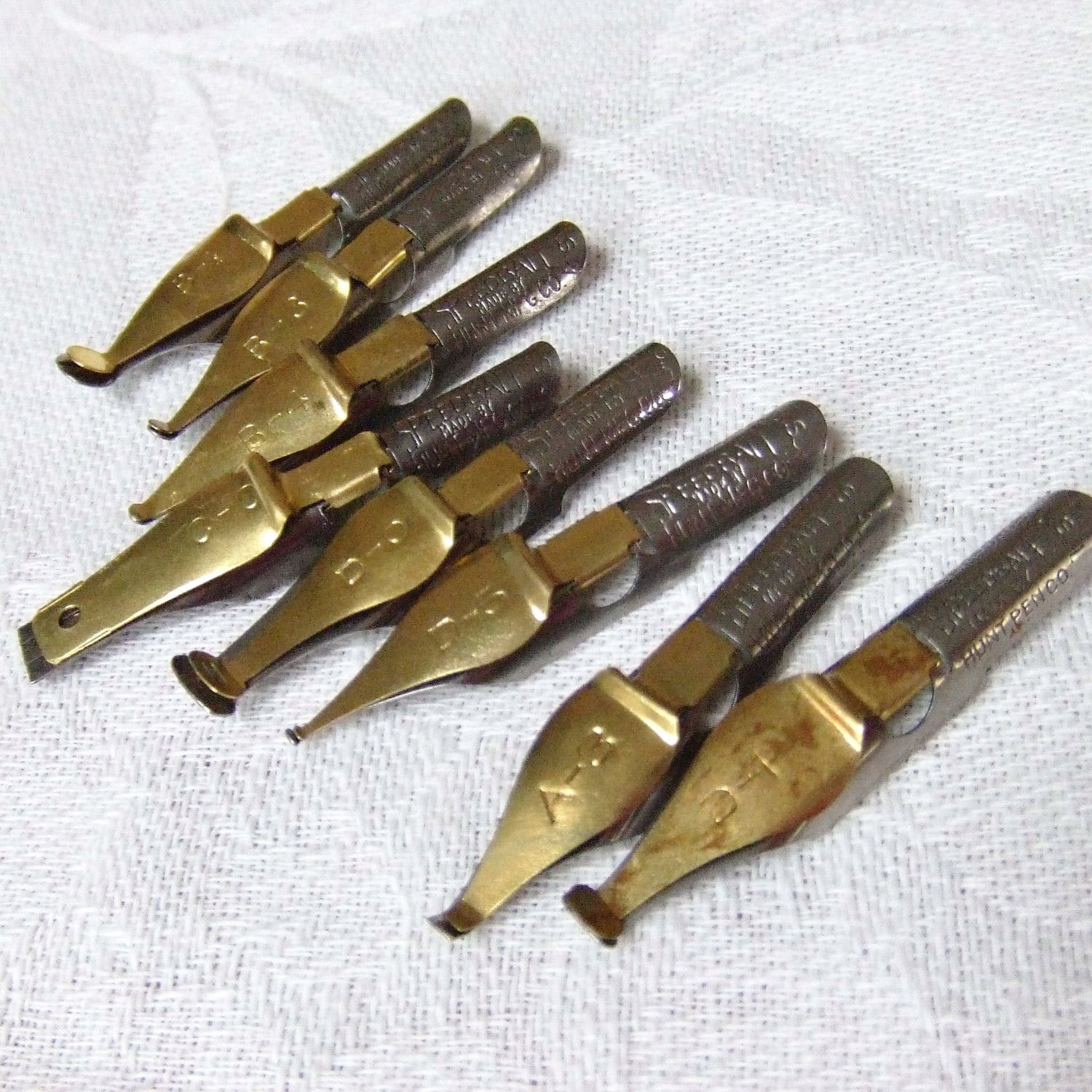 8 Assorted Pen Nibs Speedball Unused