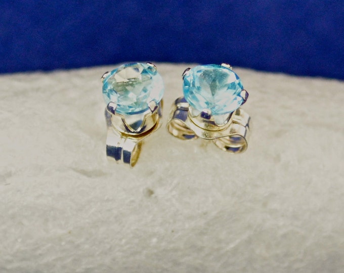 Topaz Sterling Studs, Small 4mm Round, Swiss Blue, Natural E289