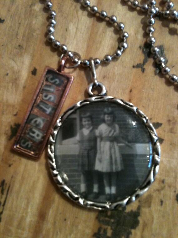 Digital memory necklace Clearance