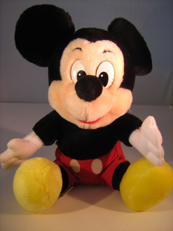 small mickey mouse figurines