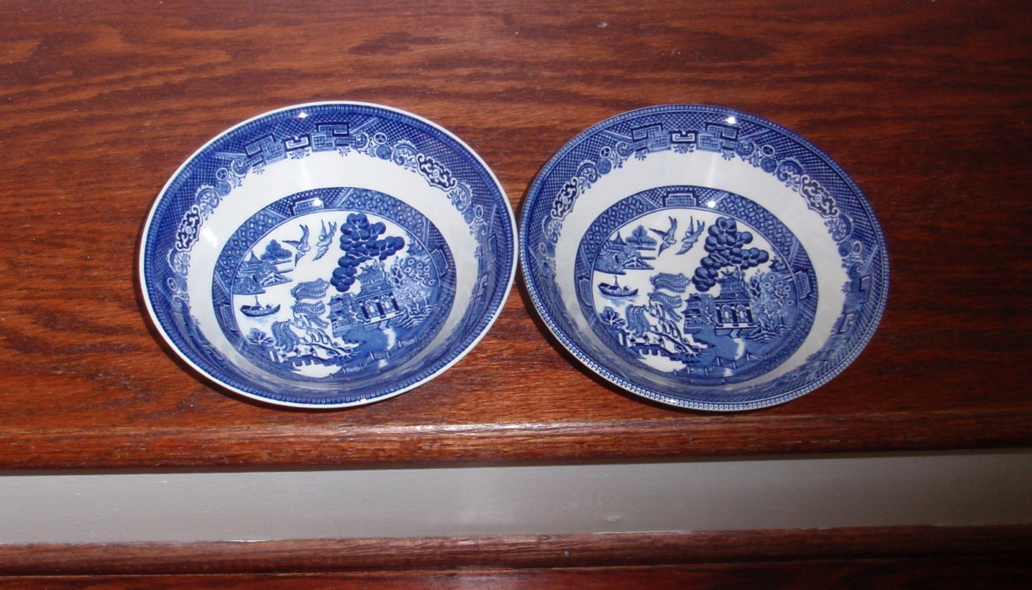 2 JOHNSON BROTHERS BLUE Willow Bowls 6 Coupe Cereal