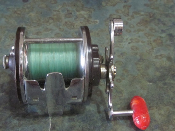 Penn Peer 209 Level Wind Fishing Reel Red Crank by LeftoverStuff