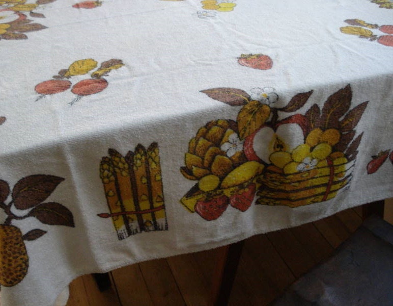Vintage 1960s Tablecloth Terry Cloth Rectangle by bycinbyhand