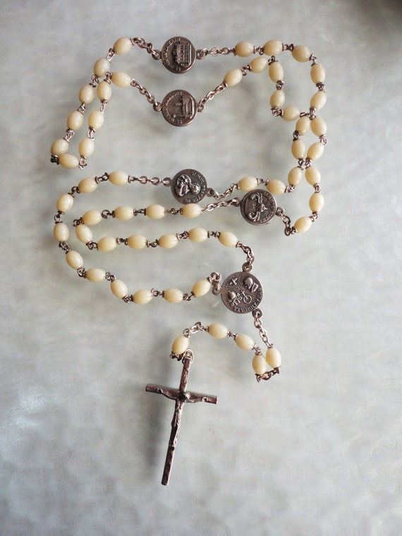 Vintage Rosary Beads Souvenir Rome Italy by oldmrsdaisy on Etsy