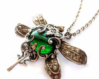 Dragonfly necklace, Dragonfly pendant necklace, dragonfly jewelry, emerald green insect necklace, filigree jewelry, Art Nouveau, Victorian