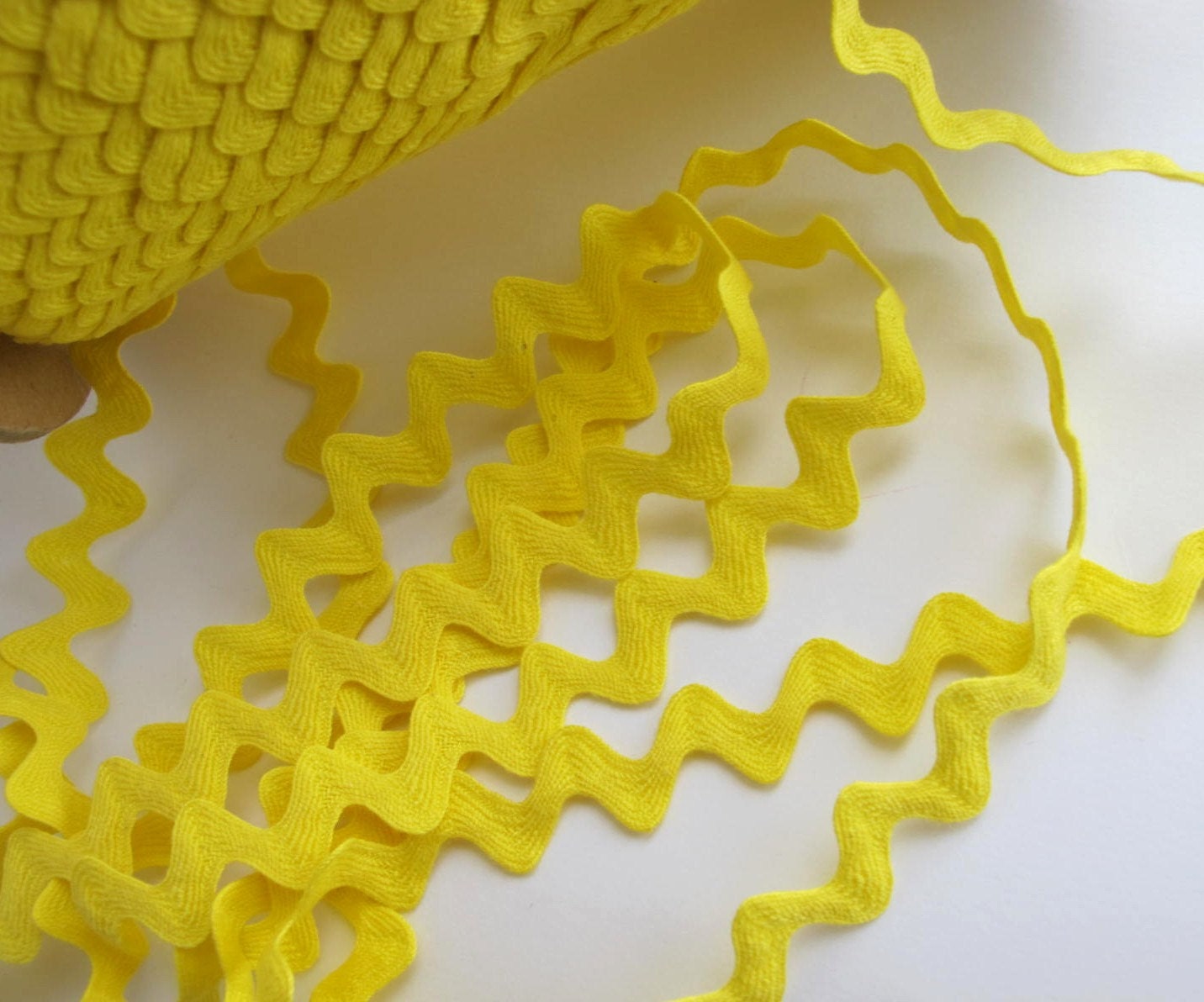 Ric Rac 5 yards all COTTON RIC RAC Canary yellow. 1/4 inch to 1/2 inch ...