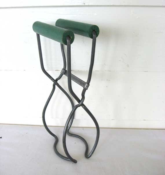 Vintage 1940's Yo Ho Metal Jar Lifter w Old Green Wooden