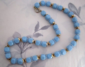 vintage blue plastic bead necklace - j5097