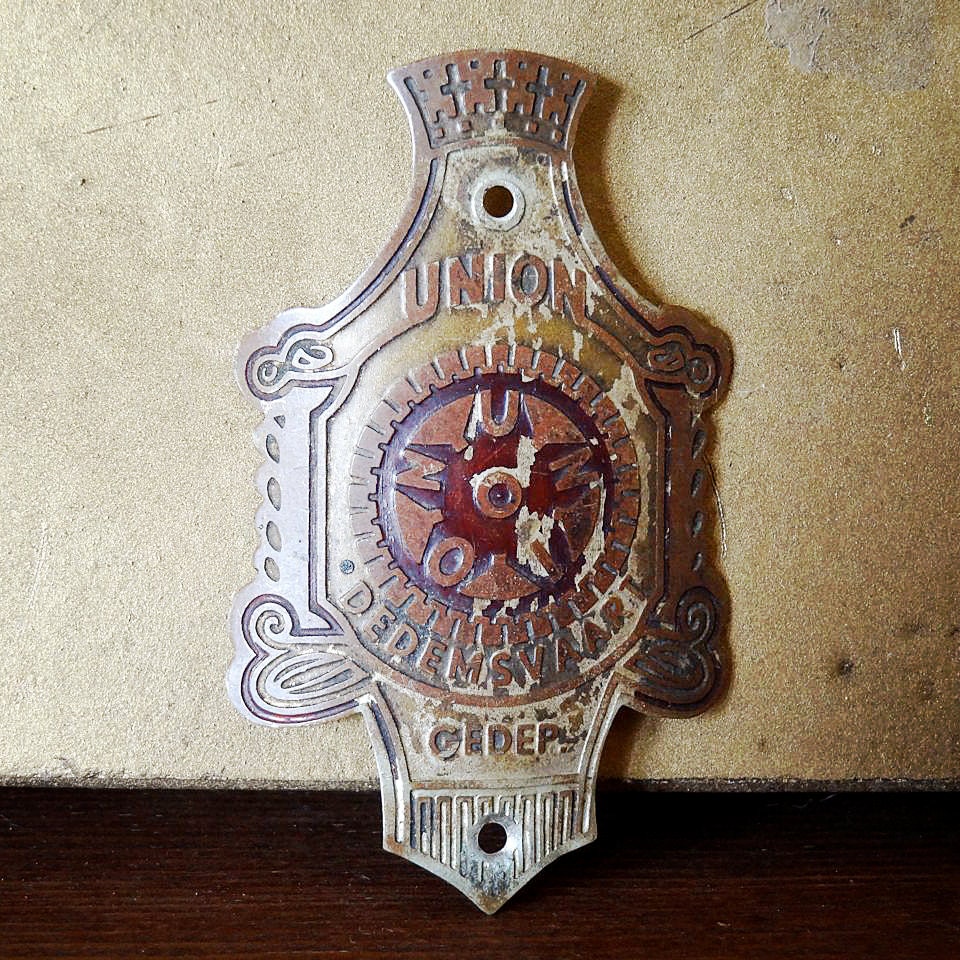 vintage bicycle head badge Dutch bike brand Union from