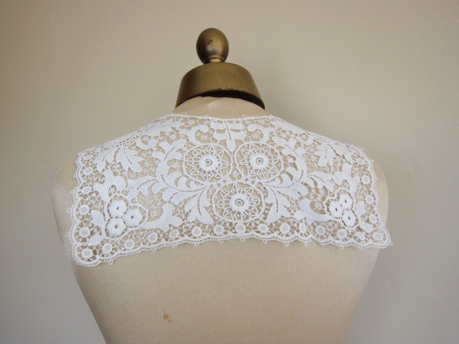 vintage lace collar 1940s by fabriquefantastique on Etsy