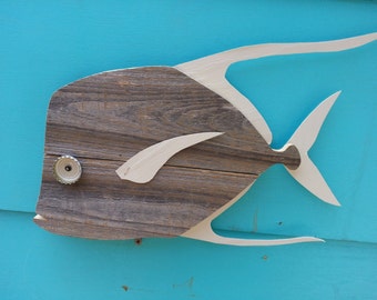 Lookdown made of recycled fence wood. Fish art decor