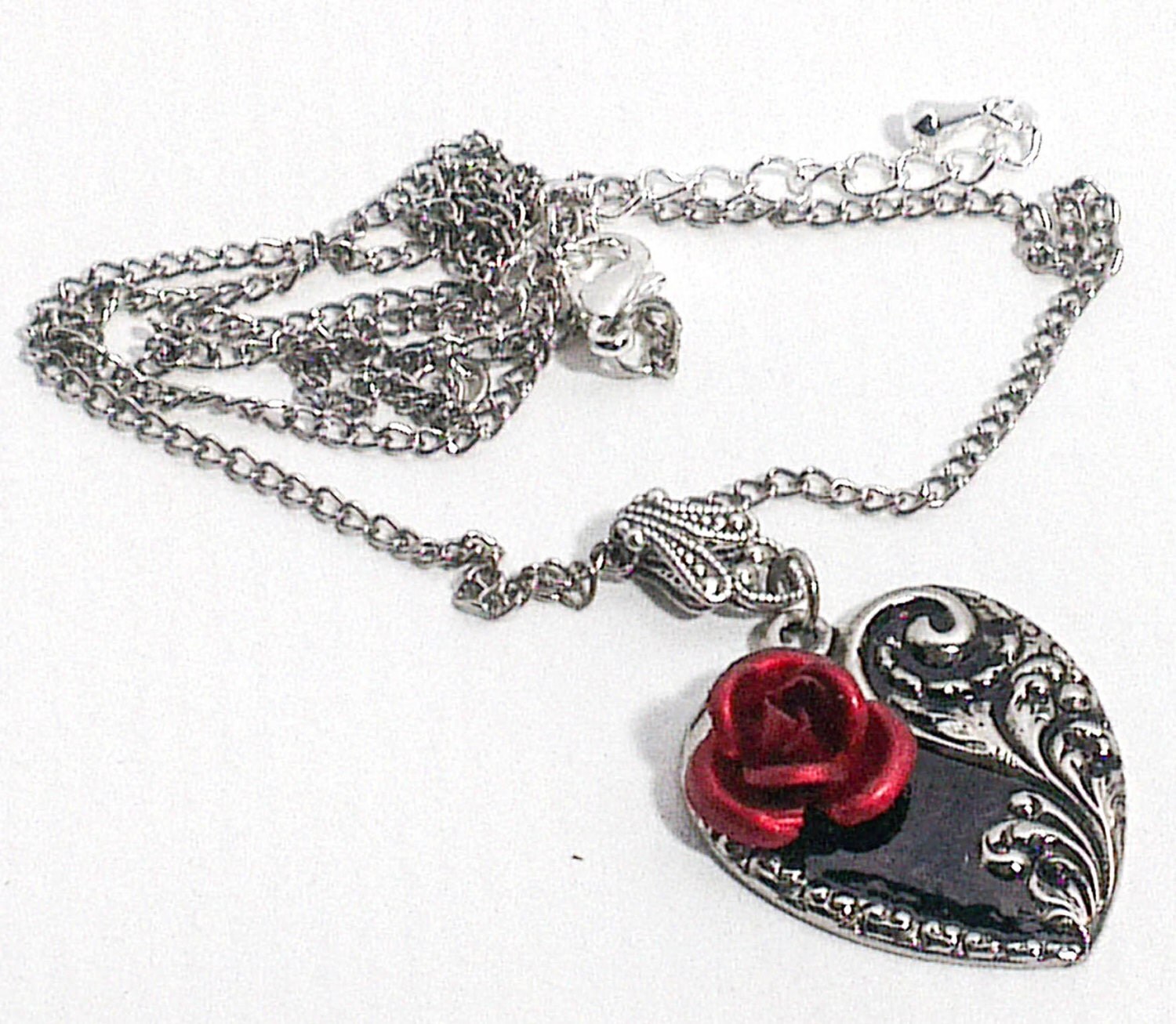 Red rose heart pendant victorian love jewellery cameo heart