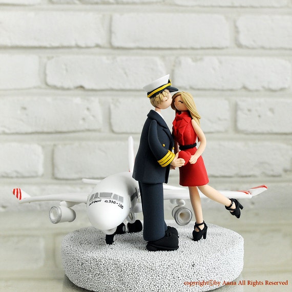 Pilot and stewardess with Airbus personalized wedding cake