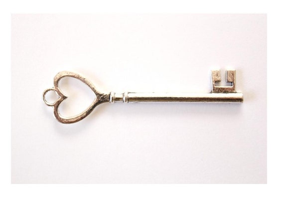 Heart Key, Wedding Favors, Heart Skeleton Key - 1 large silver tone ...