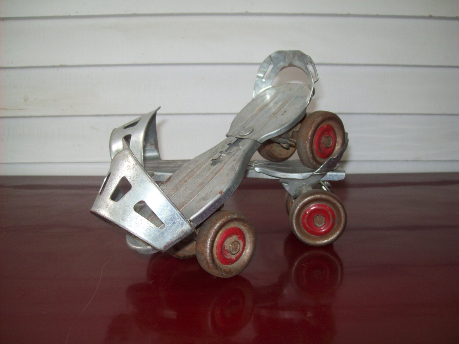 Old School Cool Metal Roller Skates