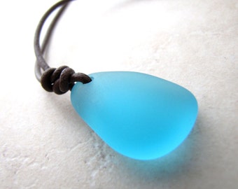 Mens Necklace, Mans Necklace,Sea Glass Necklace, Seaglass Necklace, Unisex Necklace, Leather Necklace, Beach Jewelry. Adjustable Leather
