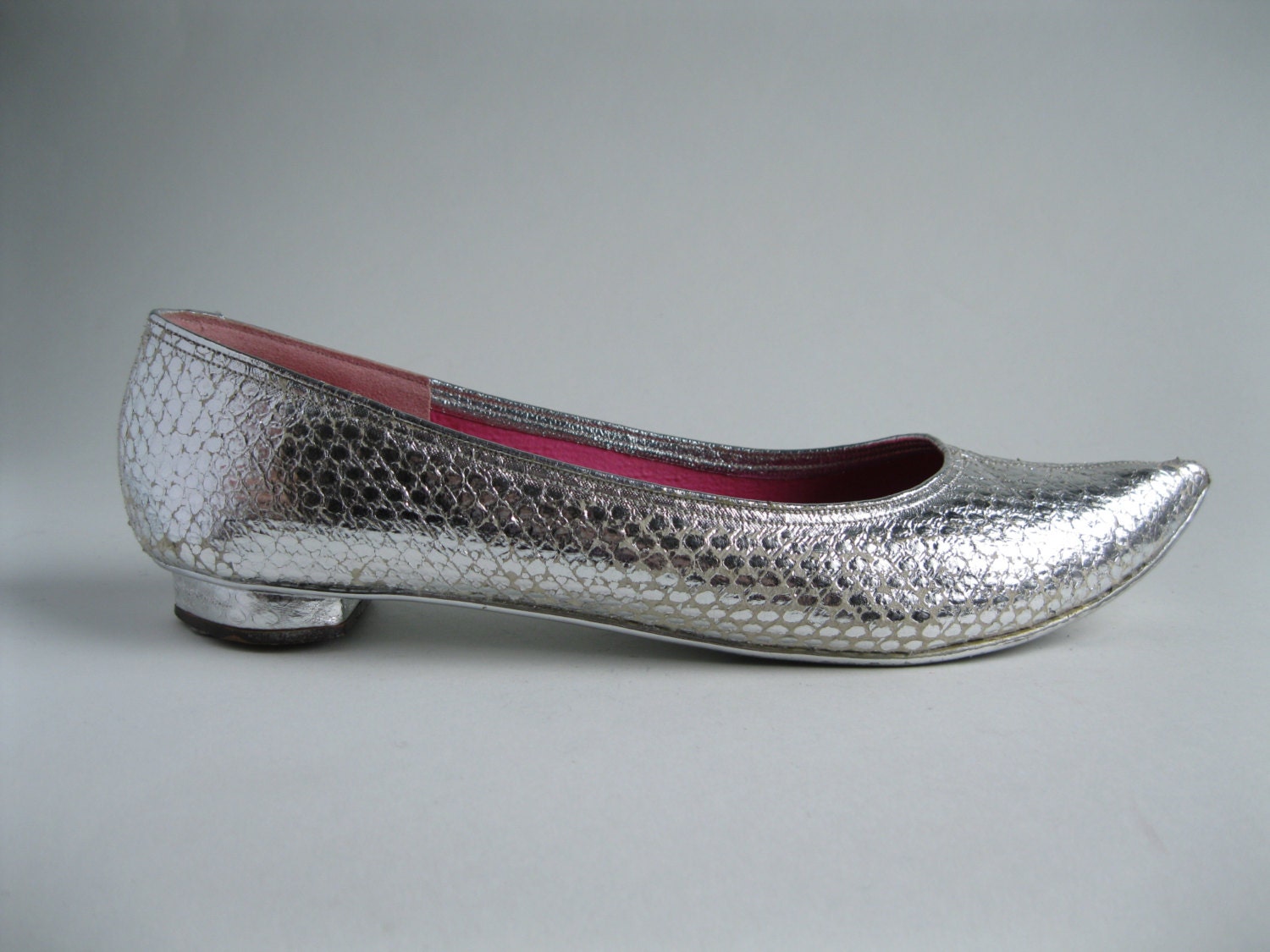 Vintage 1960s Silver Shoes Genie Ballet Flats by unionmadebride