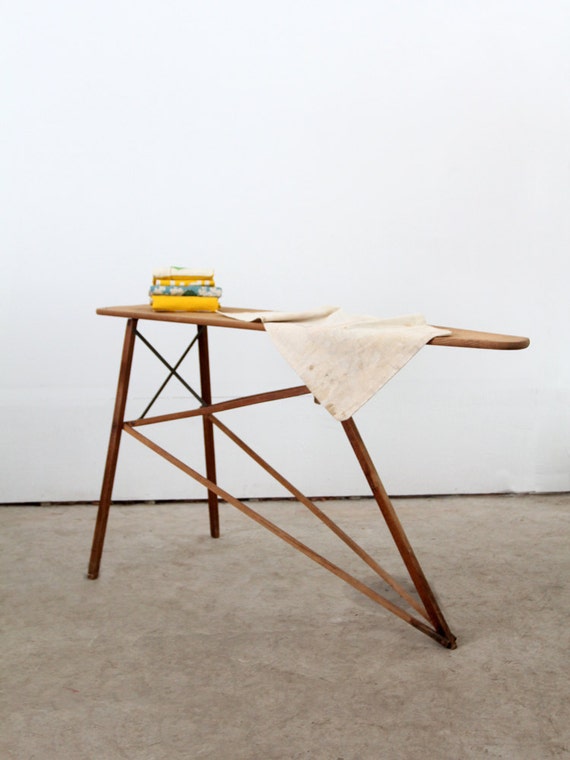 Vintage Ironing Board / Good Housekeeping Ironing Board