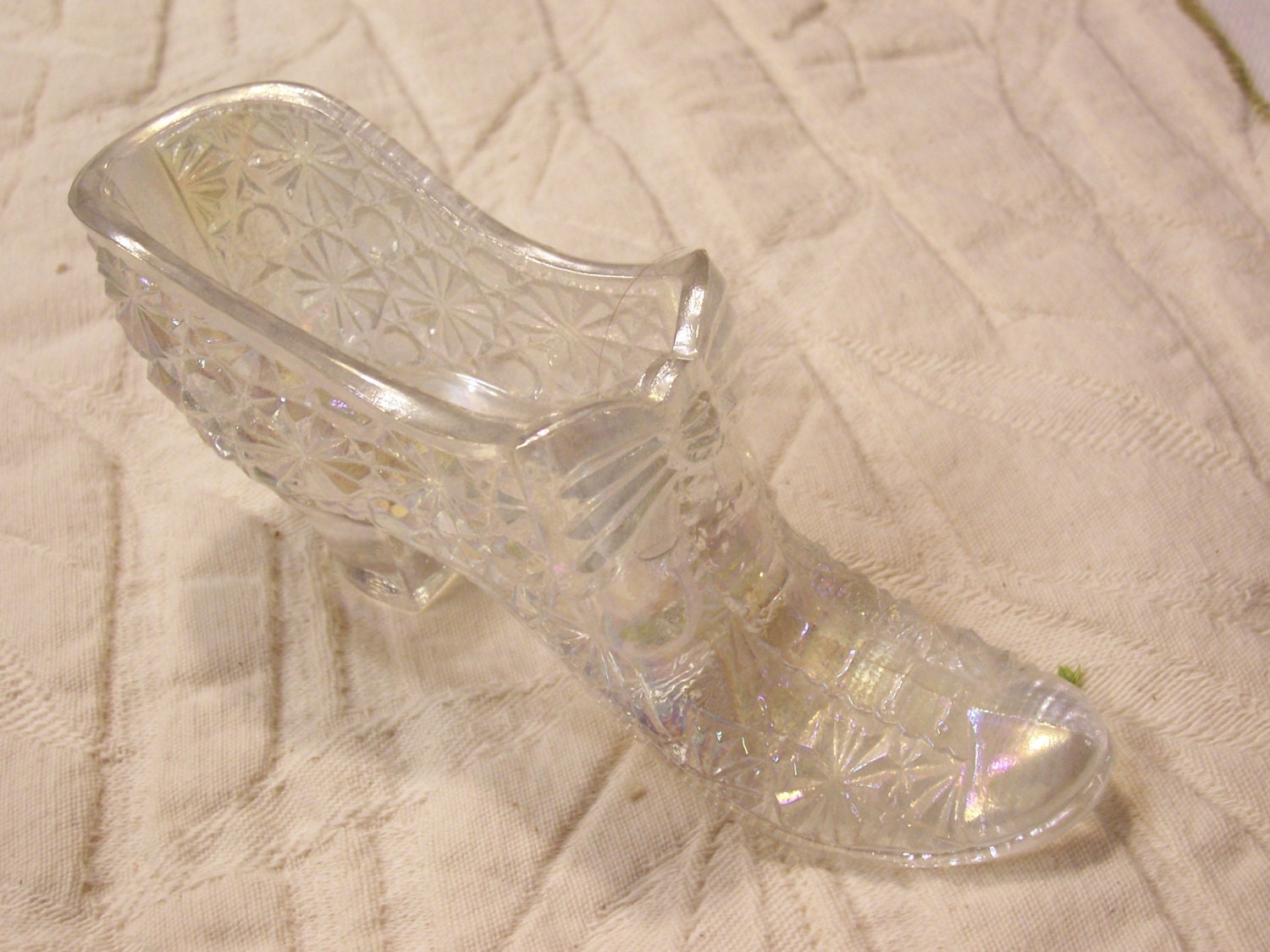 Fenton Glass Shoe Fenton Vintage Button and Daisy Clear and
