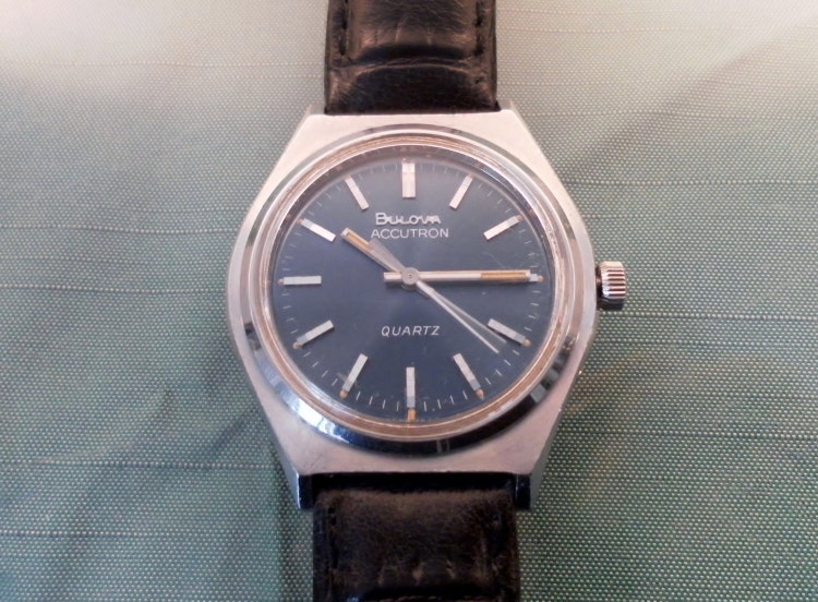 Vintage 1977 Bulova Accutron Quartz Watch. Early by zenmonkeyshop