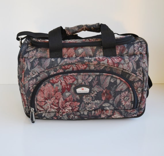 gloria vanderbilt carry on luggage