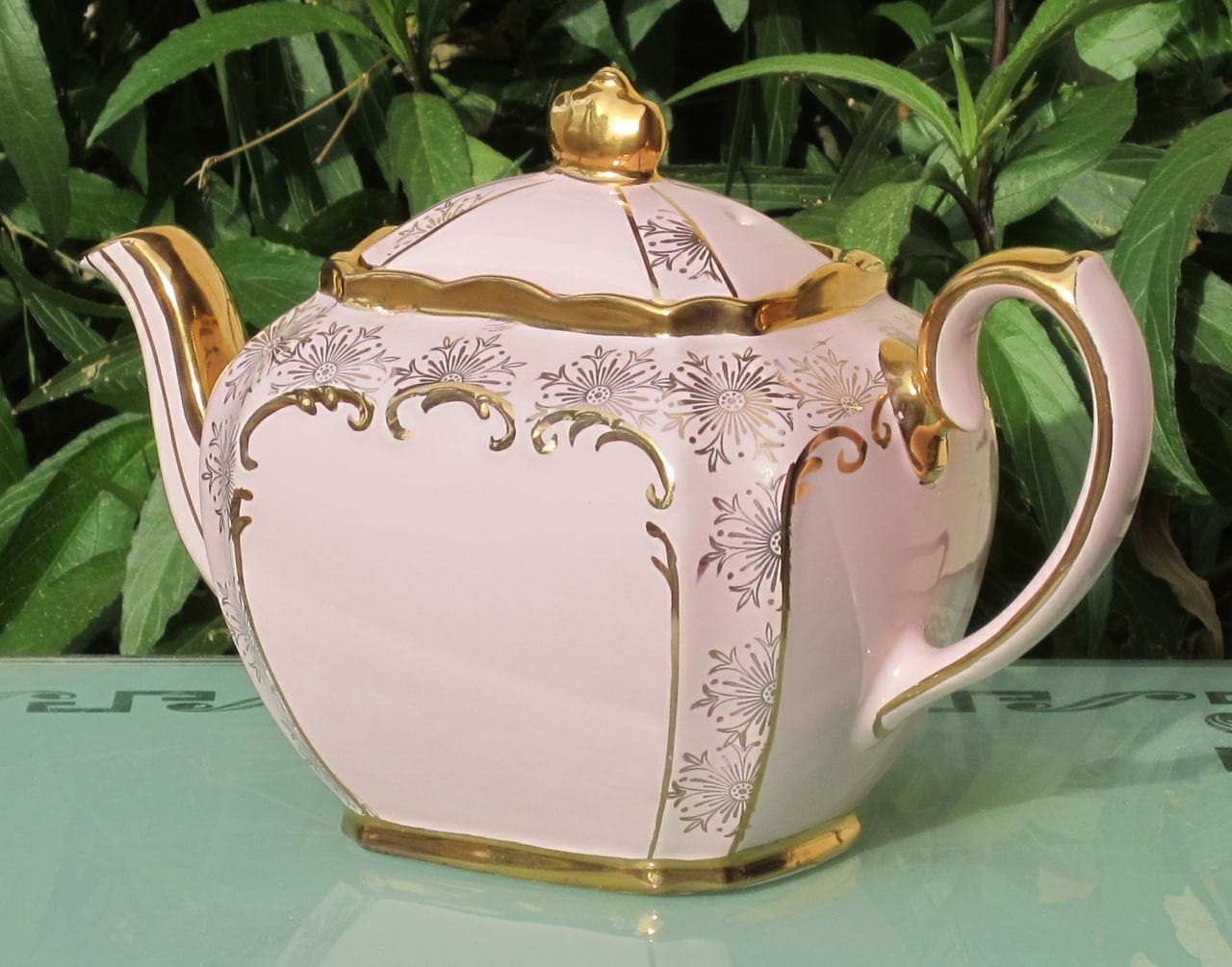 Splendid Sadler Pink Gold Accent Teapot Signed