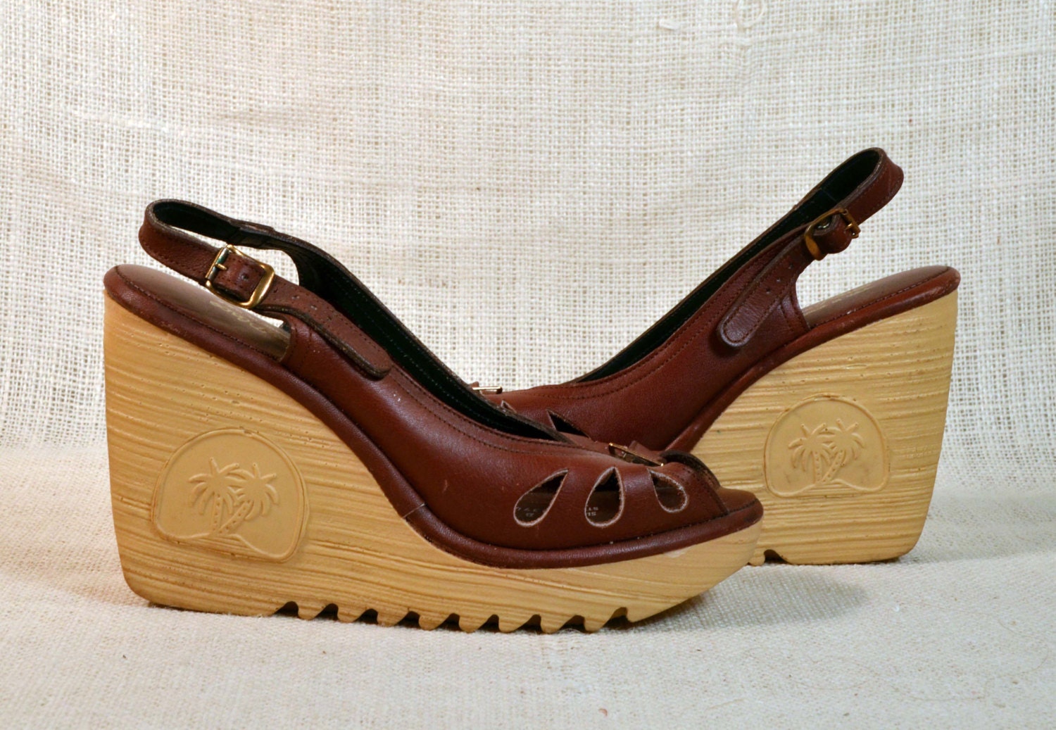 Vintage 70s Brown Leather Peep Toe Boho Hippie Wedge Platform 3372