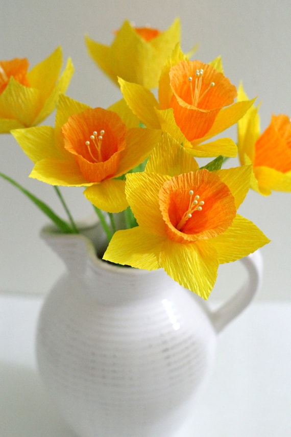 Daffodil-handmade paper flowers for table decoration,homedecor