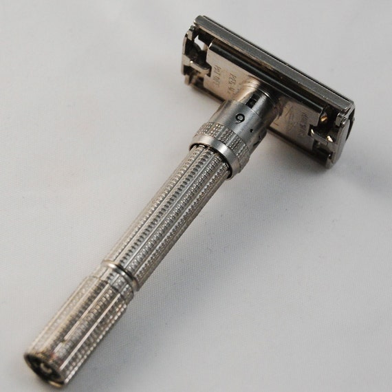 1963 Gillette Slim Adjustable Double Edge Safety Razor