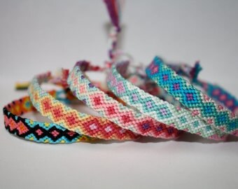 Customizable Cascading Diamonds Friendship Bracelet - Favorite